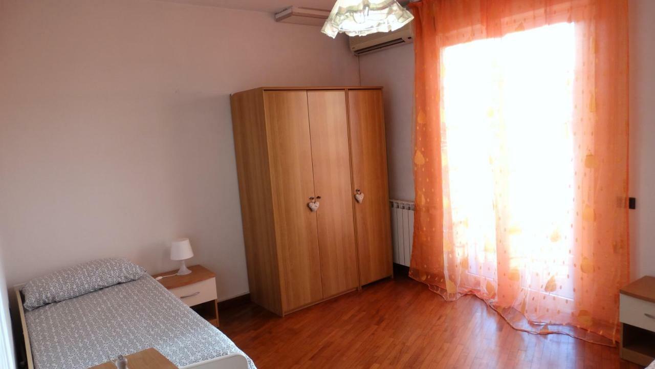 Supercasona Pratica Villa Sarzana Ngoại thất bức ảnh
